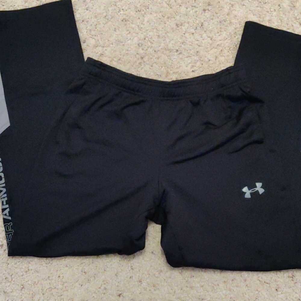 Boys large Under Armour pants